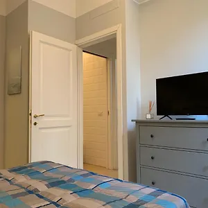 Bilocale Di Ringhiera In Corso Como/garibaldi Appartamento Milano